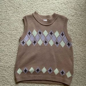 Patterned Sweater vest